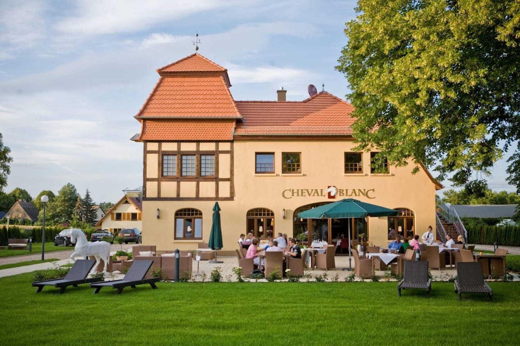 Bernsteinschloss Wendorf  Exterior foto